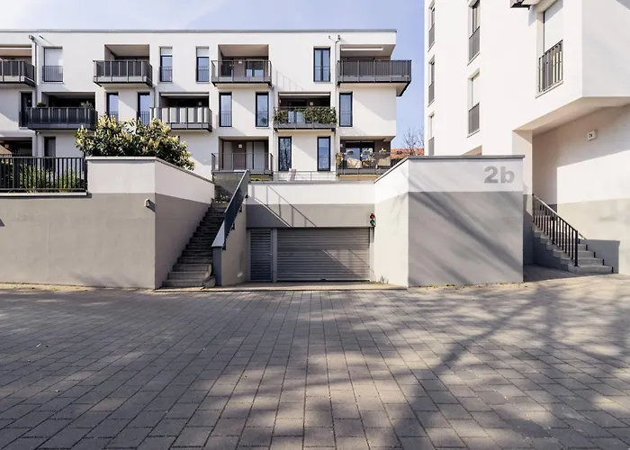 Pineapple - Zwinger Iv - 65qm - 1x Free Parking *